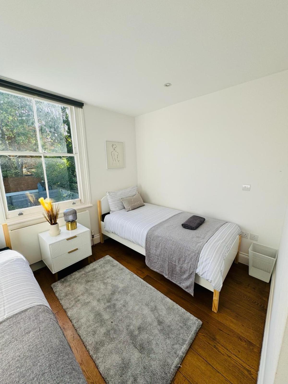 ロンドンStunning Flat In Chiswickアパートメント エクステリア 写真