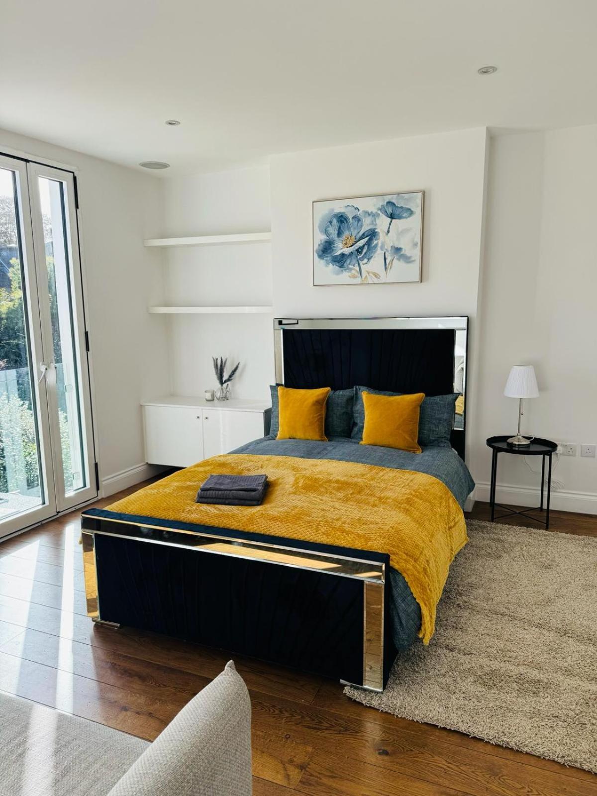 ロンドンStunning Flat In Chiswickアパートメント エクステリア 写真