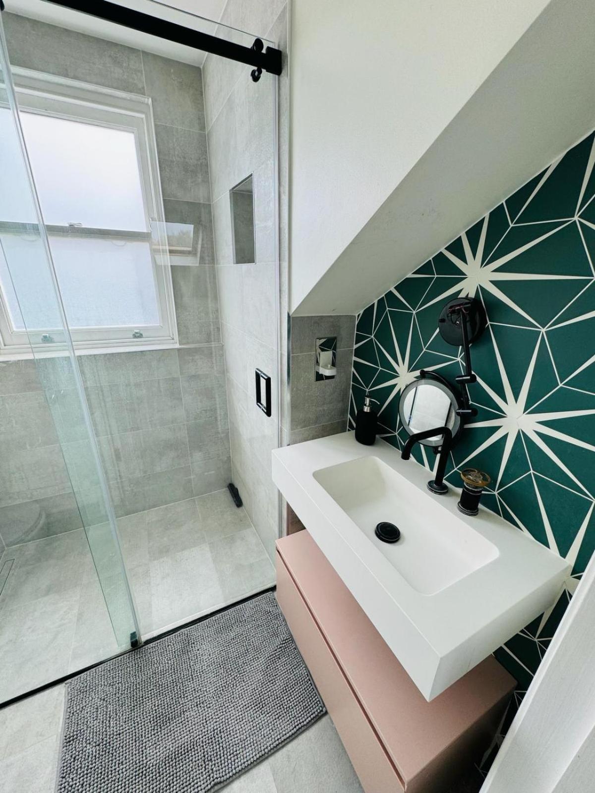 ロンドンStunning Flat In Chiswickアパートメント エクステリア 写真