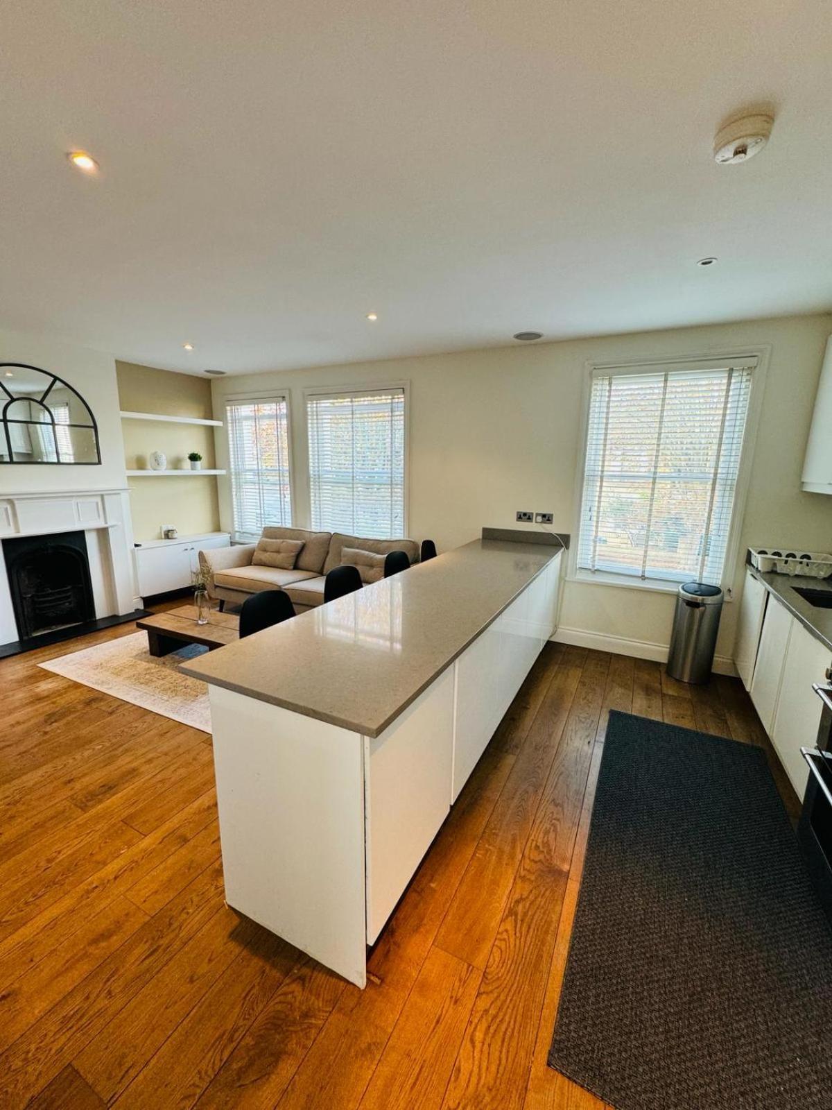 ロンドンStunning Flat In Chiswickアパートメント エクステリア 写真
