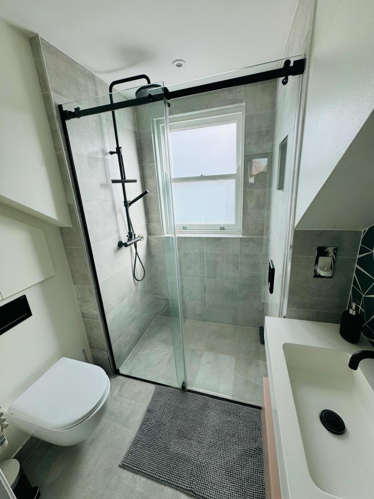ロンドンStunning Flat In Chiswickアパートメント エクステリア 写真